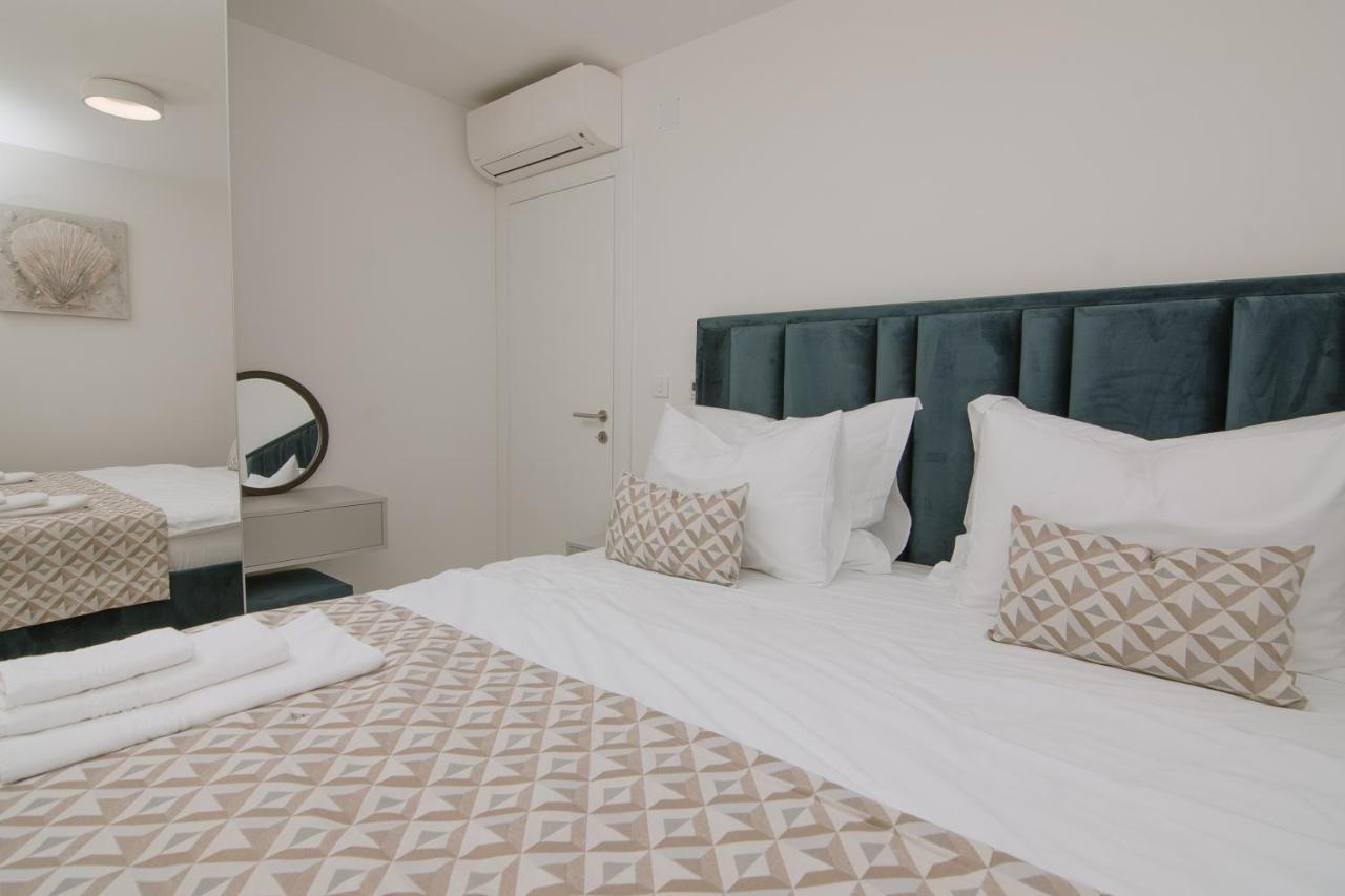 Apartments Adriatic Pearl Trogir Eksteriør billede