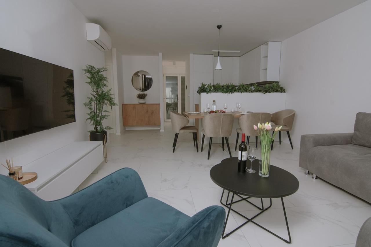 Apartments Adriatic Pearl Trogir Eksteriør billede